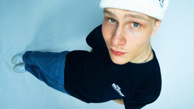 Artisti Vepu kuvailee uutta musiikkiaan kokeelliseksi indiepopiksi