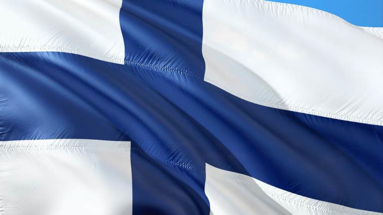 Stylisti Niko Luostarinen: Linnan juhla -asussa tulisi muistaa taiteilijan vapaus