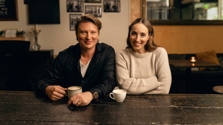 Anni Ihamäeltä ja Jaajo Linnonmaalta uusi podcast