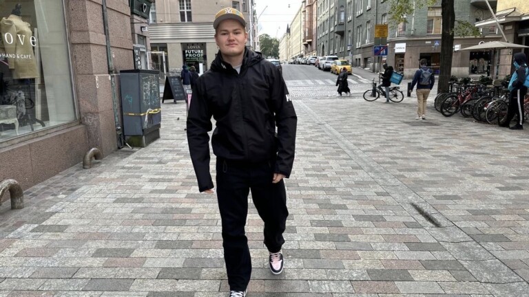 Onko lyriikoilla enää väliä?