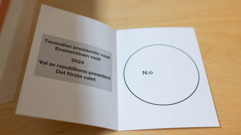 Presidentinvaaleissa ennakkoäänestys jatkuu vielä tiistaina