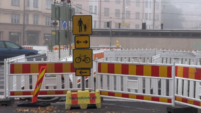 Mannerheimintien peruskorjaus kurittaa alueen yrittäjiä