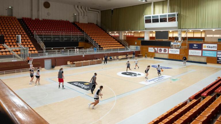 Naisten korisliiga käynnistyy