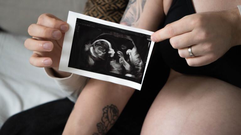 Nyt tai ei koskaan – puoli vuotta aikaa tulla raskaaksi
