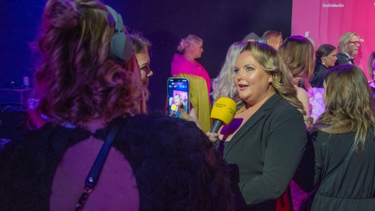 Kaupunkikanava Radiogaalassa: Alumnien terveiset ja puhutuimmat tähdet
